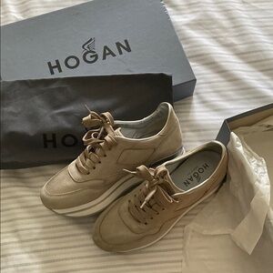 Hogan Men's Tan Sneakers